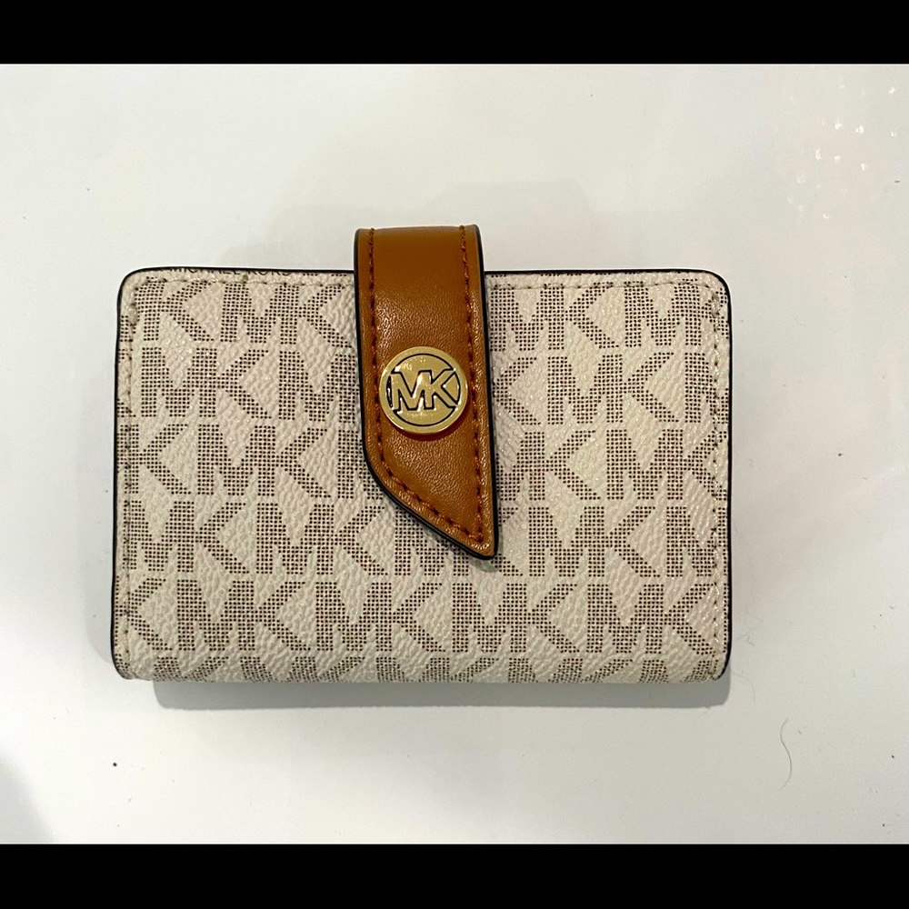 Michael Kors logo small wallet
